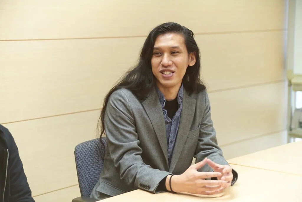 Azureのライセンスとシステム構成について説明する担当者